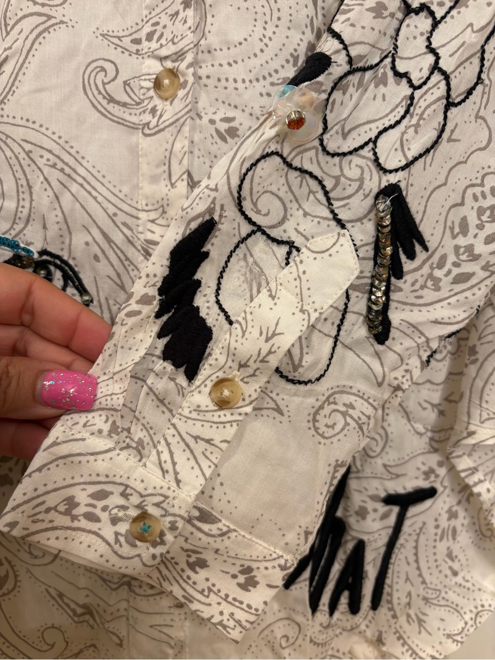 NWOT Pilcro Souvenir Embellished Buttondown Shirt Women’s Small - Picture 14 of 15